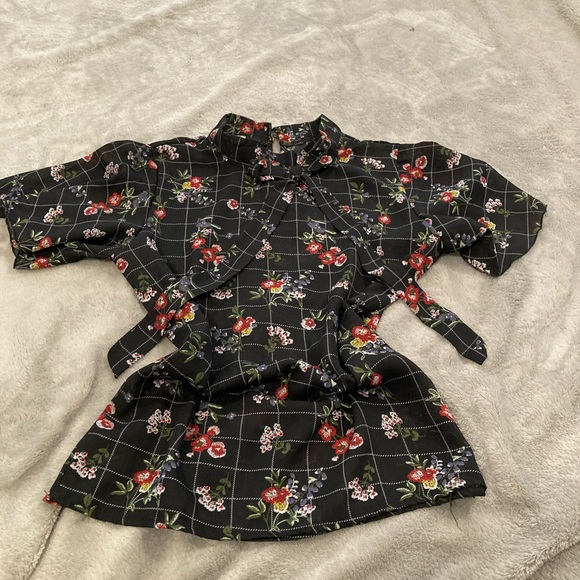 Nice and classy blouse, sz S - Picture 3 of 4